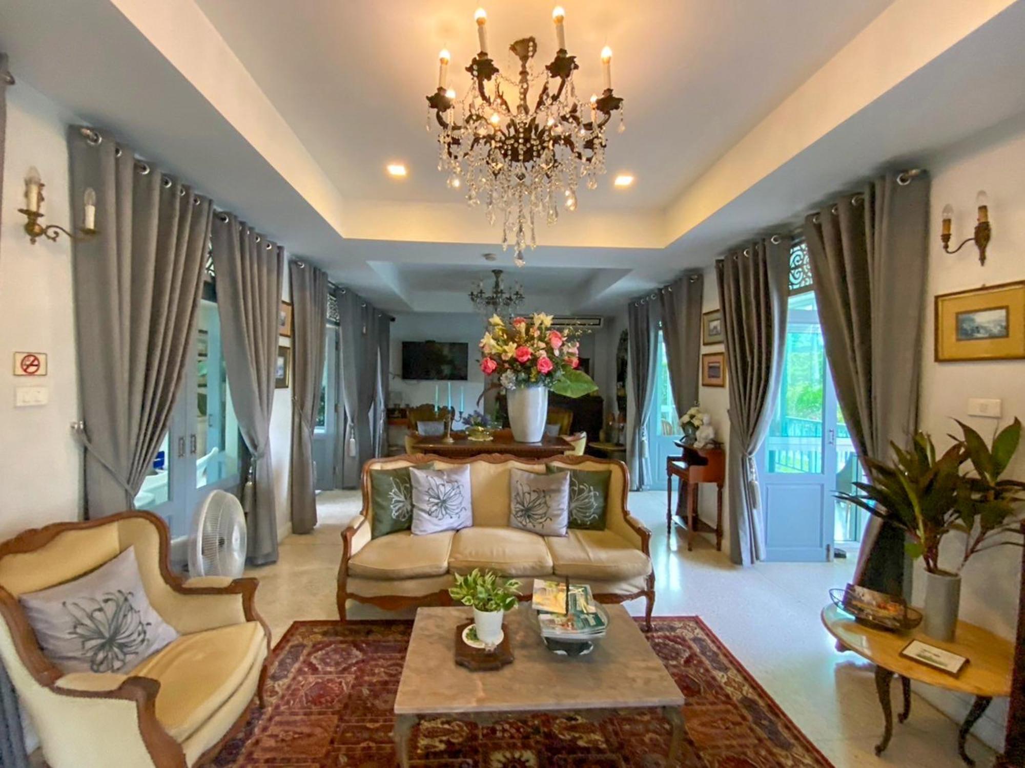 Villa Amphawa Exterior photo