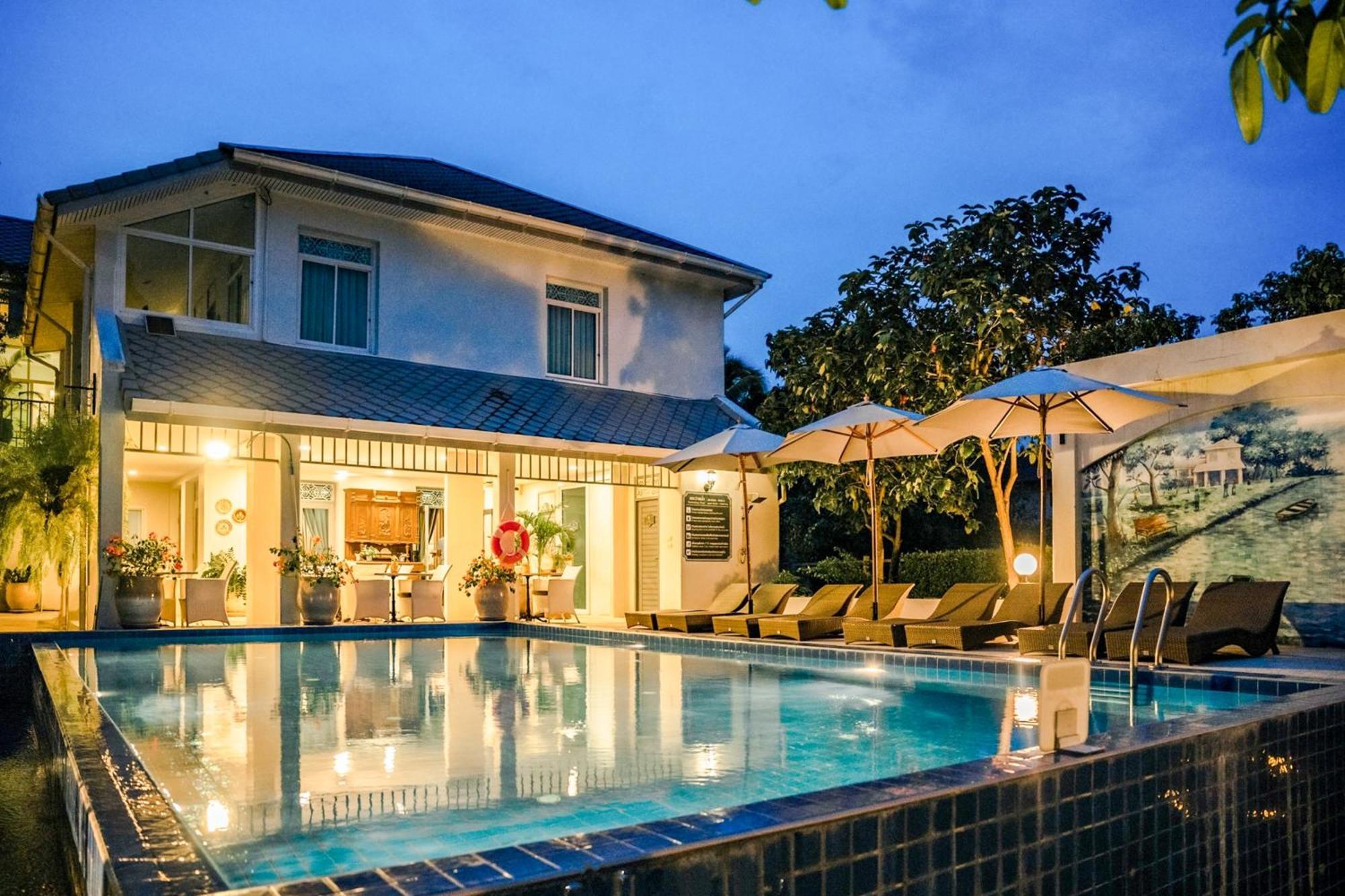 Villa Amphawa Exterior photo